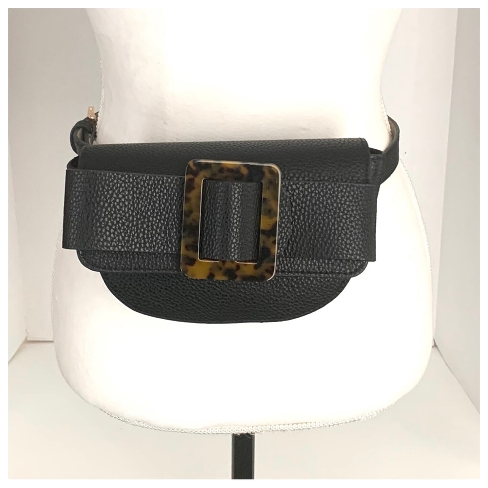 Steve Madden Belt Bag Fanny Pack Pebbled Vegan Leather Shell Buckle Black New